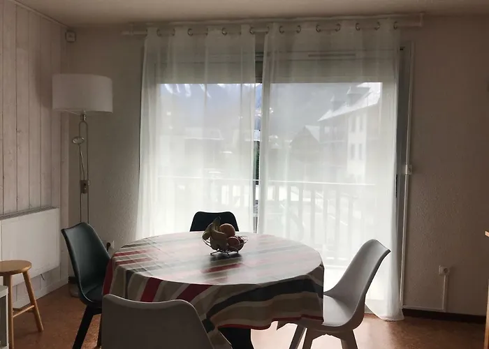 Апартаменты 6 Personnes Сен-Лари-Сулан