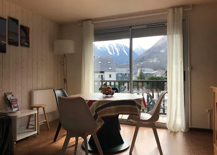 6 Personnes * Сен-Лари-Сулан