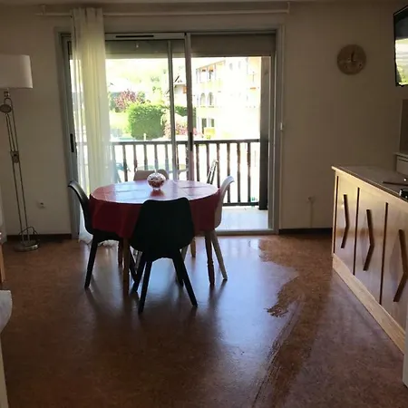 Apartment 6 Personnes