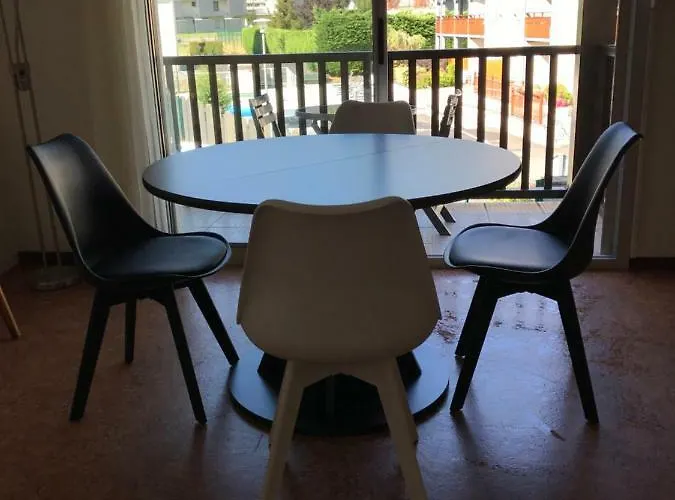 Apartment 6 Personnes